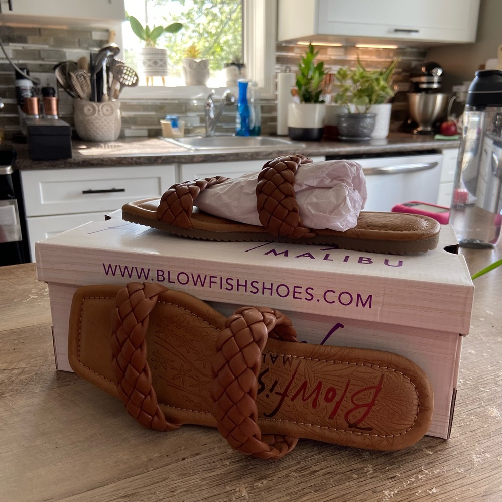 Sandal